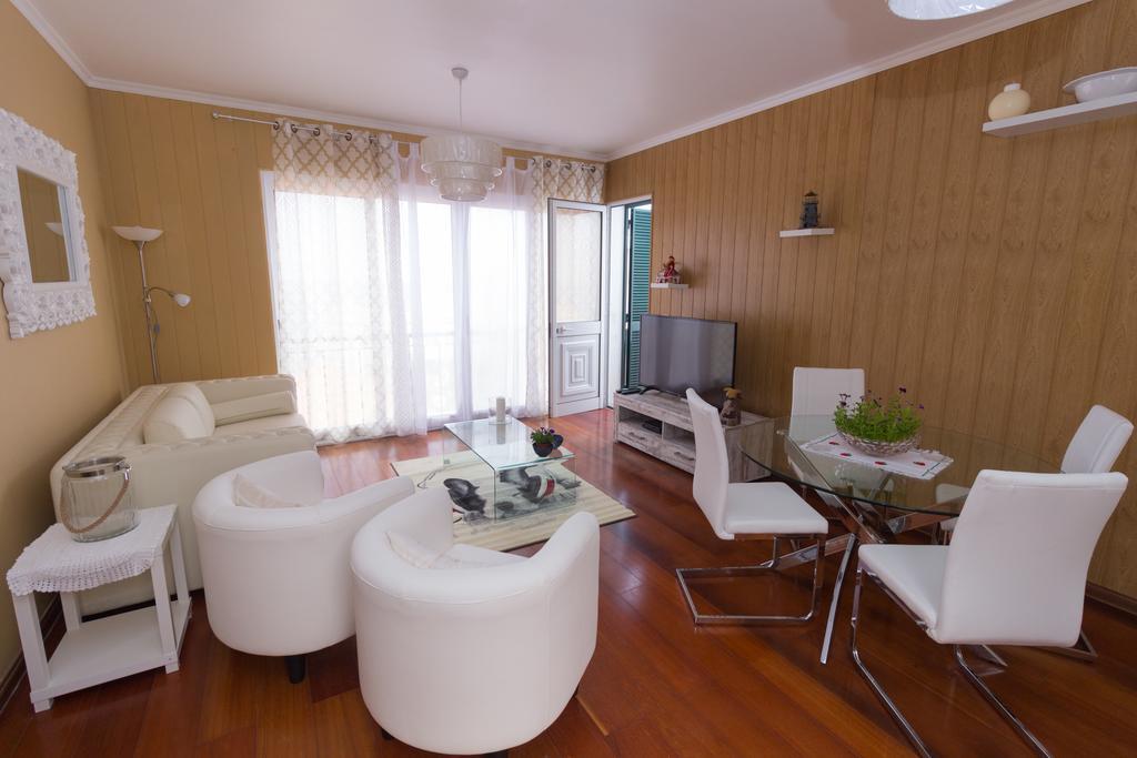 Oliveira'S Apartments - Madeira Island ปอนตา เดลกาดา ภายนอก รูปภาพ