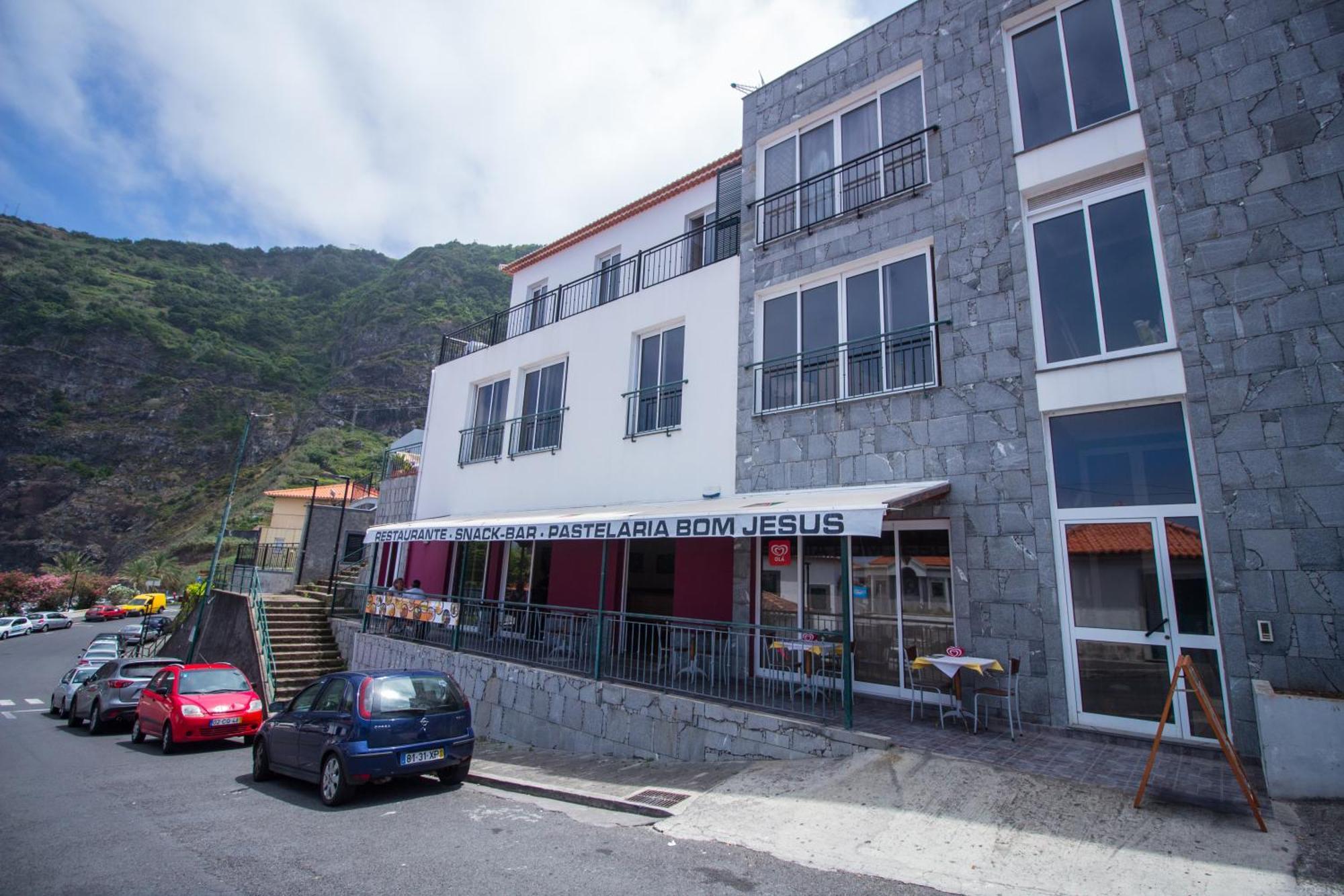 Oliveira'S Apartments - Madeira Island ปอนตา เดลกาดา ภายนอก รูปภาพ