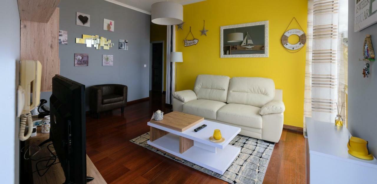 Oliveira'S Apartments - Madeira Island ปอนตา เดลกาดา ภายนอก รูปภาพ